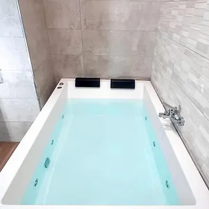 estudio-jacuzzi-con-encanto-en-triana.es-andalucia.com/